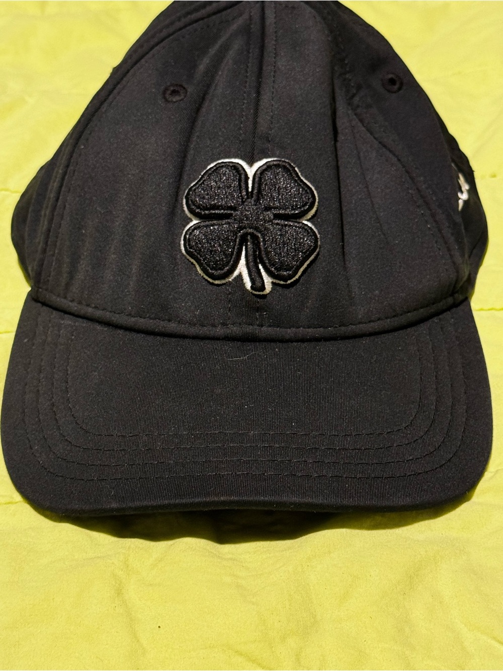Black Clover Live Lucky Black Fitted Golf Hat Cap S/M Stretch Fit